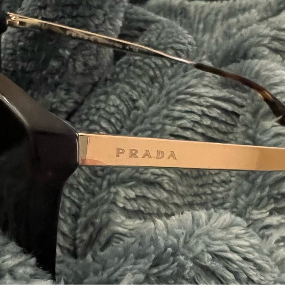PRADA CINEMA SUNGLASSES - Picture 8 of 12